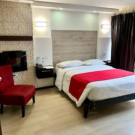Hotel Imperial Ambato Buitenkant foto