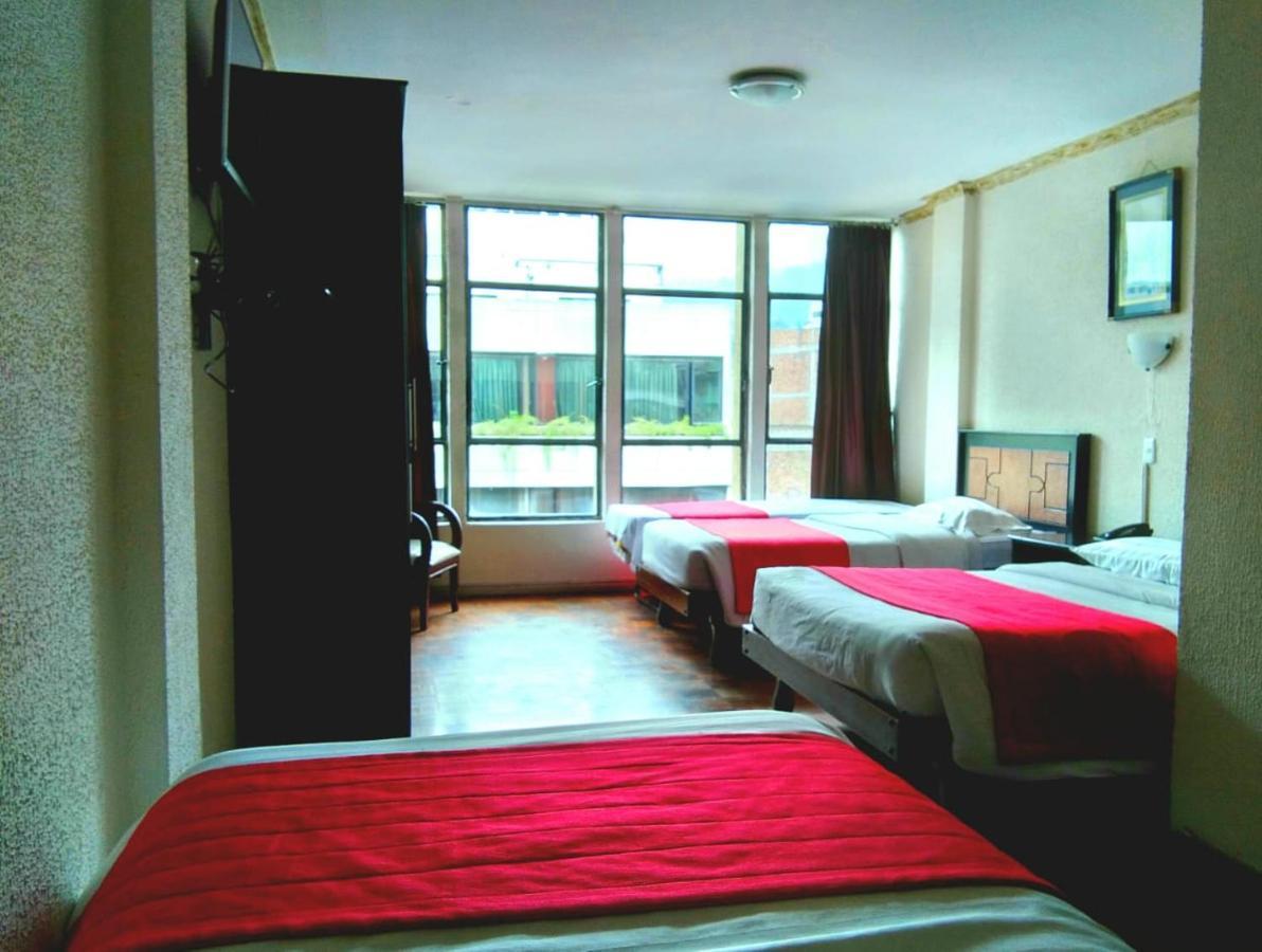 Hotel Imperial Ambato Buitenkant foto