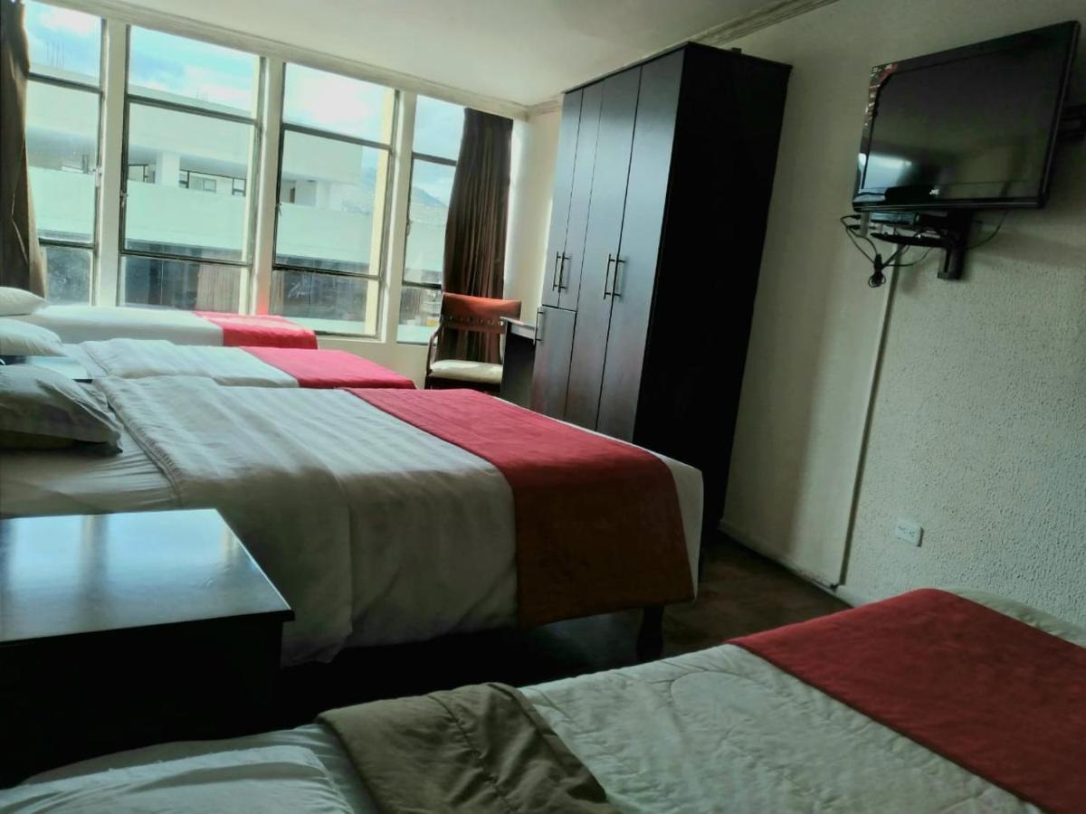 Hotel Imperial Ambato Buitenkant foto