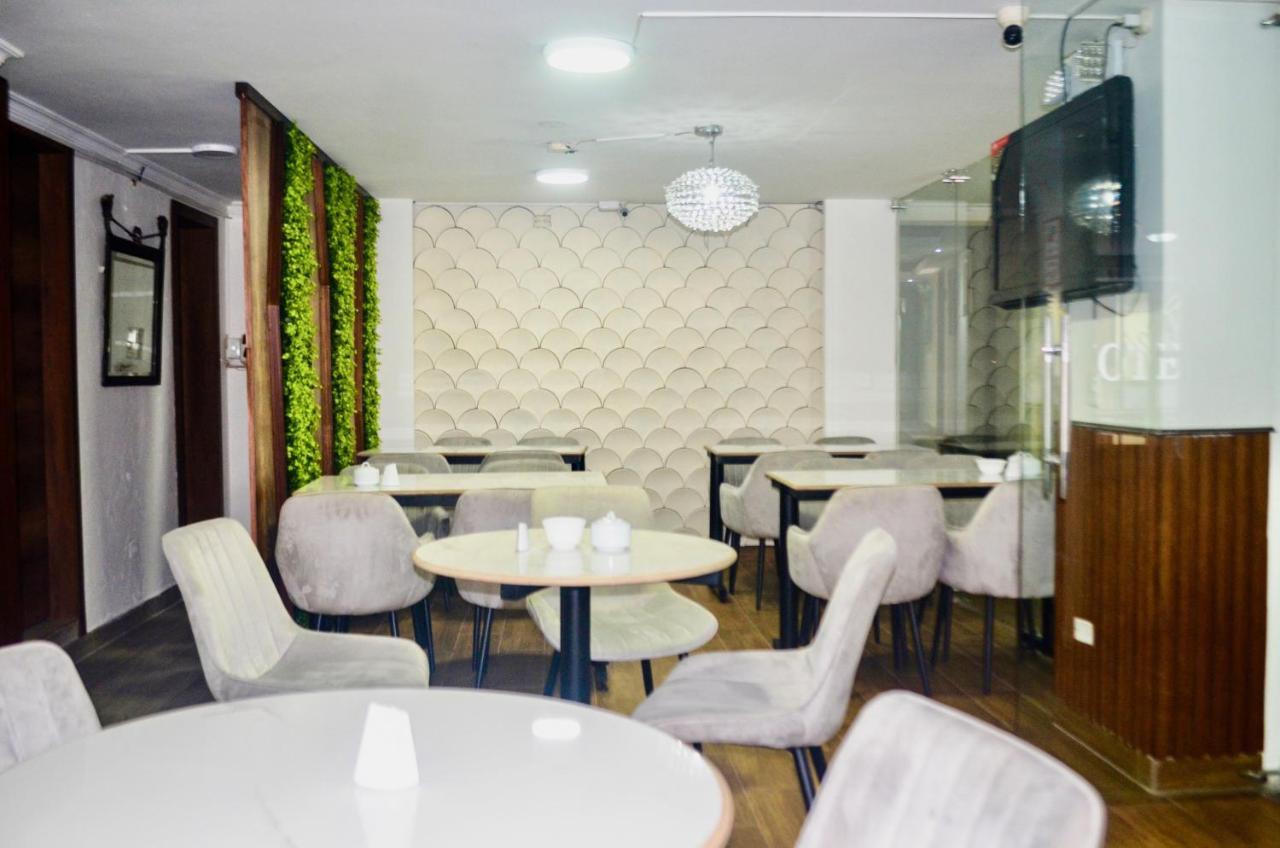 Hotel Imperial Ambato Buitenkant foto