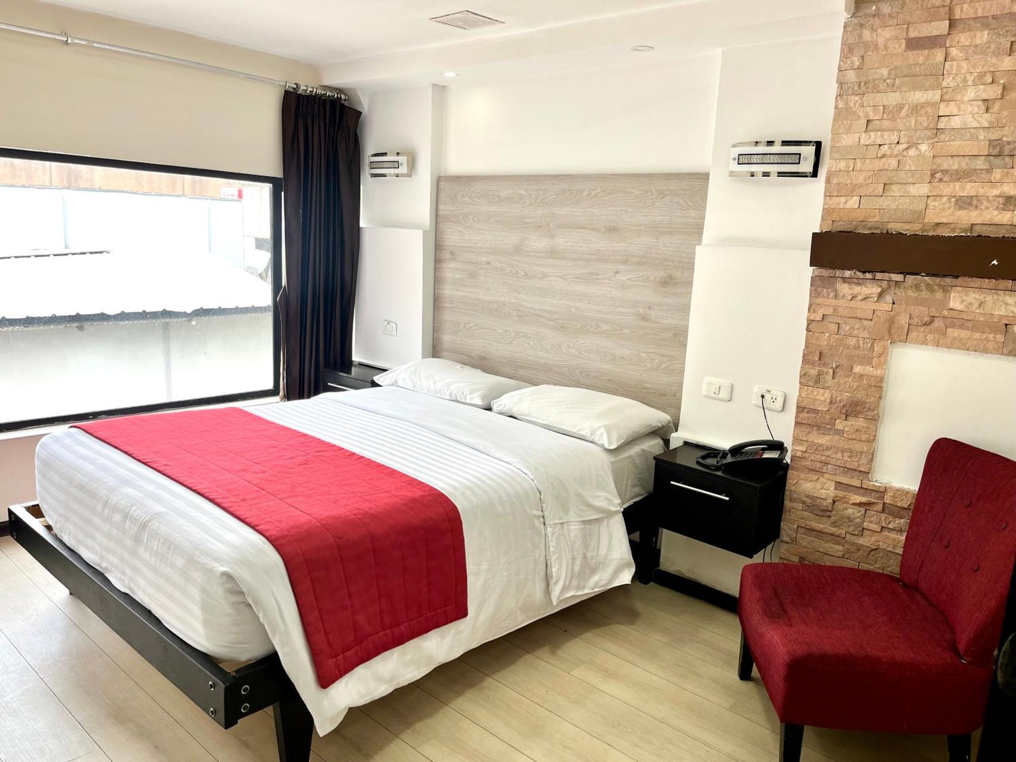 Hotel Imperial Ambato Buitenkant foto