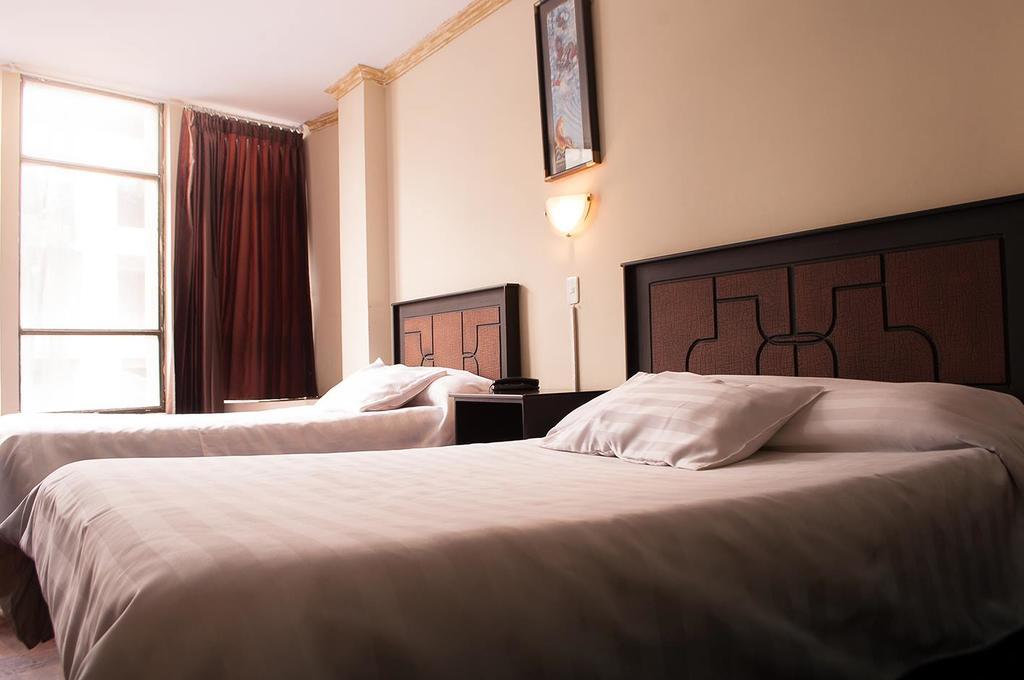 Hotel Imperial Ambato Buitenkant foto