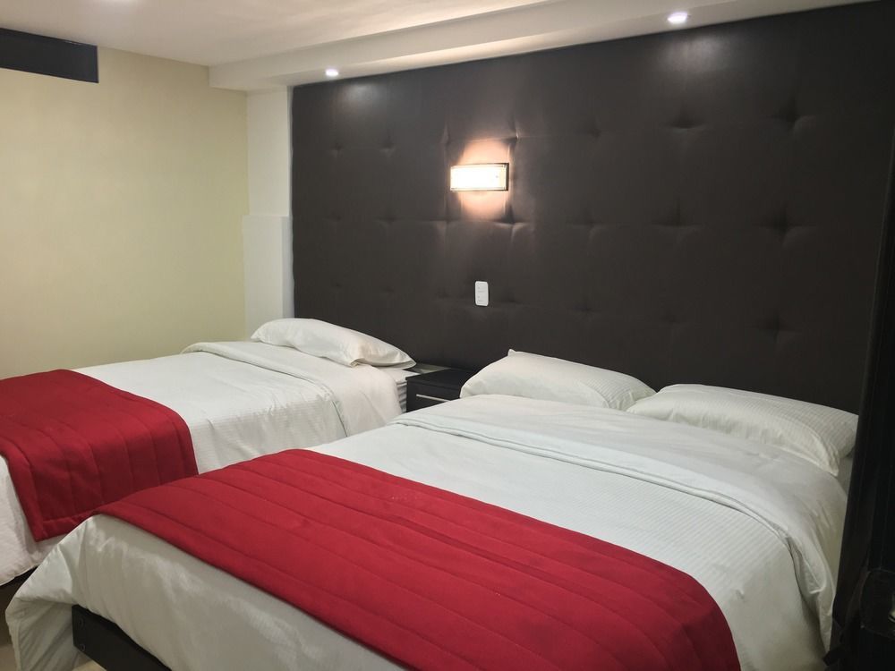 Hotel Imperial Ambato Buitenkant foto