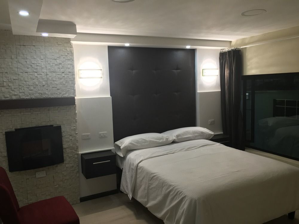 Hotel Imperial Ambato Buitenkant foto
