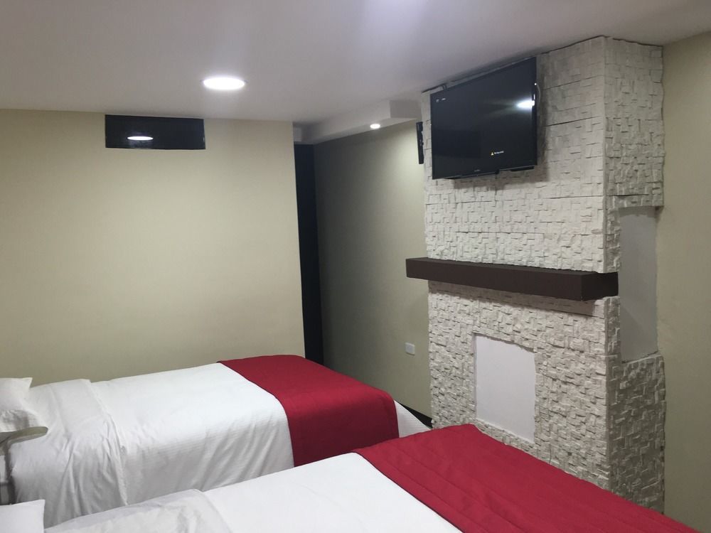 Hotel Imperial Ambato Buitenkant foto