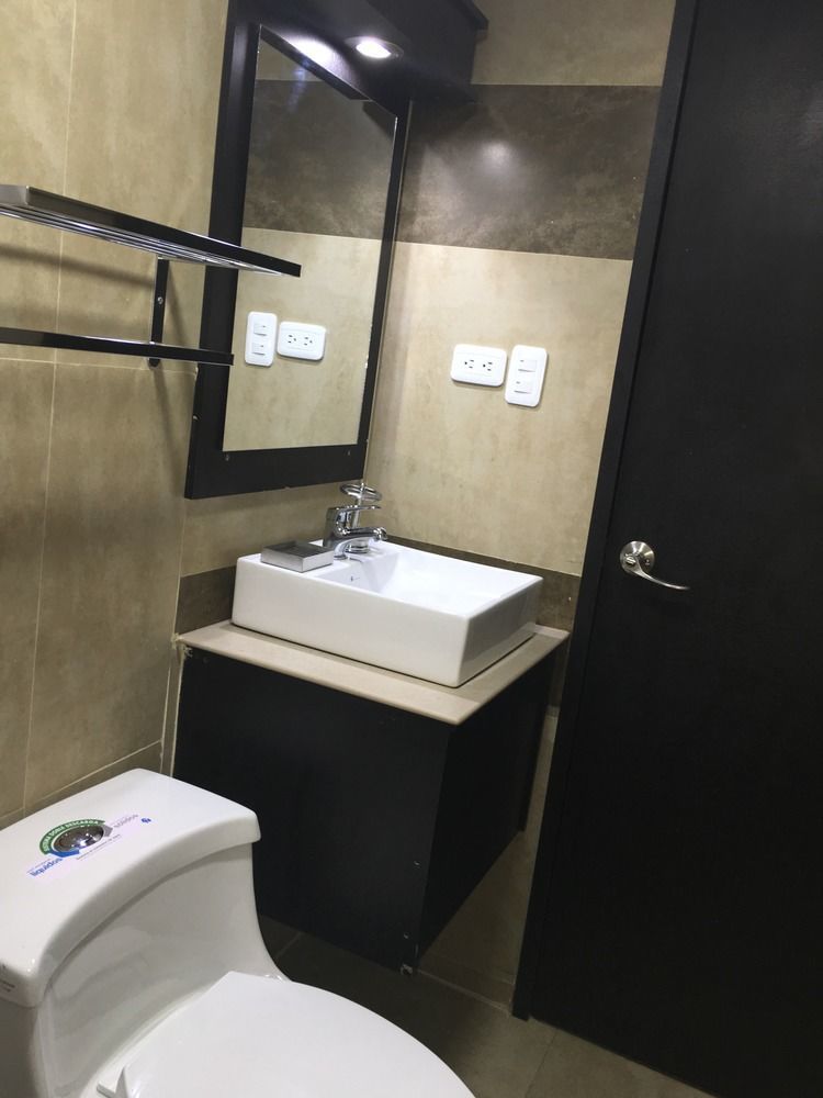Hotel Imperial Ambato Buitenkant foto
